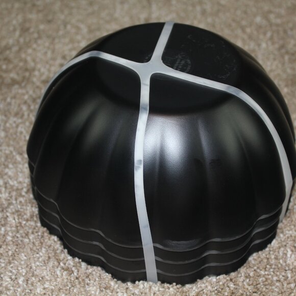 Soho Loft Black Rustic Scalloped Set of 4 Melamine 7.5" Cereal Bowls Brown NWT - Picture 5 of 5